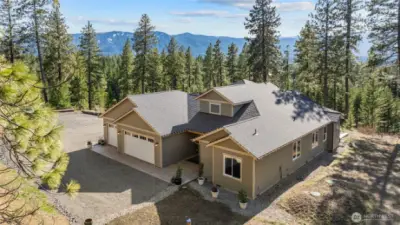 Stunning views of Peoh Point and South Cle Elum Ridge.