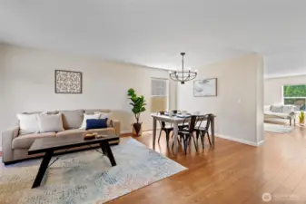 Laminate floors living & dining room