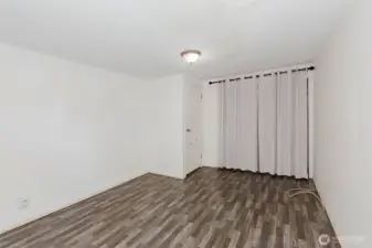 Closet in bedroom 2