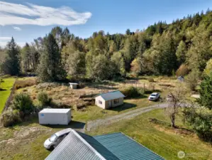 Looking toward shed and garden space