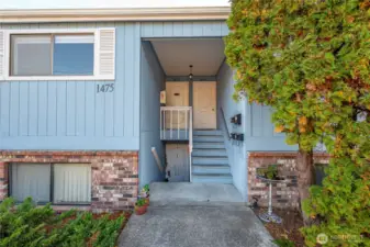 Typical entry upper and lower units.