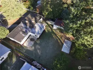 Aerial view from the side - Huge detached shop