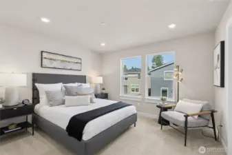 Lovely primary bedroom!