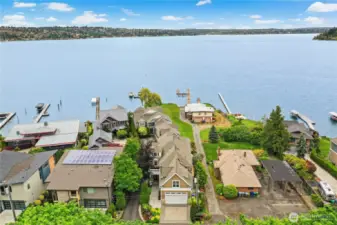 This picture shows the home and it's close proximity to Lake Washington. With that permanent easement, you can be on your boat or jet ski enjoying the lake life every day! Be sure to check the tour link for more photos, the floorplan and a 3D walkthrough video.