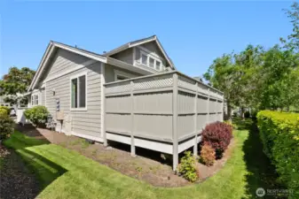 Enclosed deck space