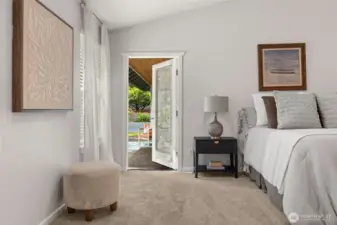 primary opens directly onto back patio
