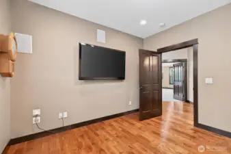 Den/Extra finished room