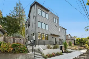Welcome home to Loyal Heights!