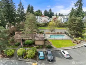 Clubhouse & Pool - Lakeside Village Condos