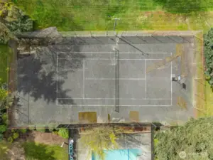 Pool - Lakeside Village Condos