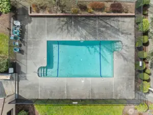 Pool - Lakeside Village Condos