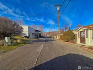 Seaton St view at entrance to property