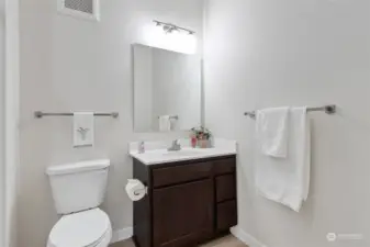 Guest bath with tub and shower