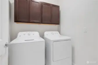 Washer & dryer stay