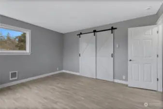 Main Bedroom to Bathroom