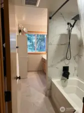 Upstairs Ensuite Bathroom
