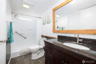 Additional bathroom, newly updated