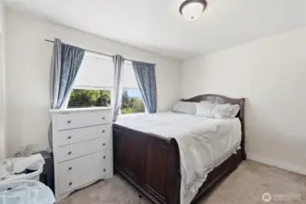 2nd bedroom upstairs