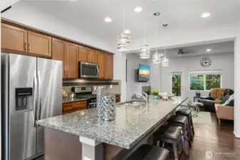 Functional open floor plan - great for entertaining!