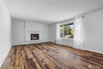 Living Room w/ gas fireplace