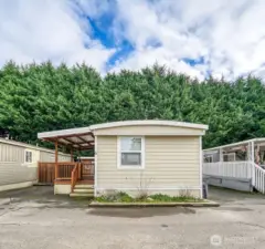 Great location at an affordable price. Make an appoinment today!