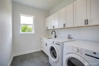 Upper Finished Laundry Center~