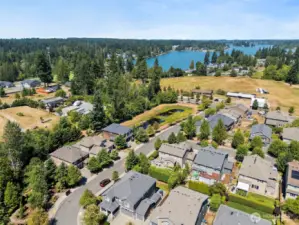 Walkable to Lake Tapps