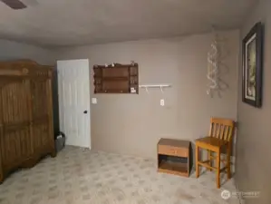 use as bonus room or convert back to garage space