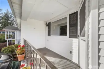 Private Balcony off the kitchen/dining room