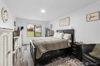Oversized Bedroom with black out curtain and blind