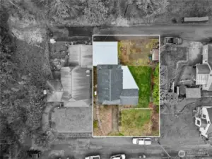 Aerial showing approximate lot lines