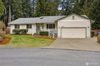 Move-in ready rambler located on a desirable, low-traffic cul-de-sac location.