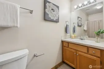 Full bath across from bedrooms 2 and 3