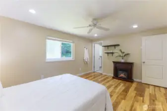 Primary suite