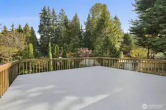 Upper level deck