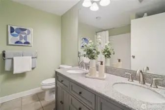 Nicely appointed full bathroom.