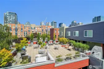World-class dining, fantastic nightlife, shopping, Pike Place, and the newly renovated waterfront pavilion are right at your doorstep.