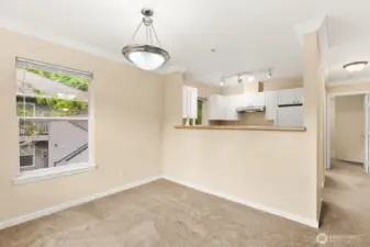 Charming Kitchen & Dining Nook – Great space for morning coffee or hosting dinner!