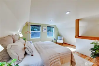ADU: Spacious bedroom upstairs