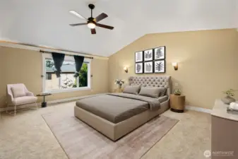 Guestroom (virtually staged)