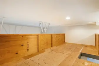 Loft Storage (garage)