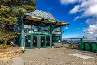 The Edmonds Ferry Terminal connects the waterfront to Kingston and the Kitsap Peninsula, supporting both daily commuting and weekend travel.