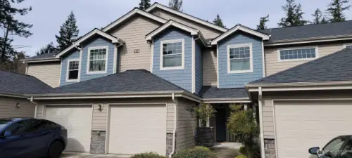 Welcome to Jacob's Creek! A beautiful condo complex in the Pine Lake area of Sammamish. You'll love living here!
