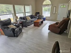 Spacious living room