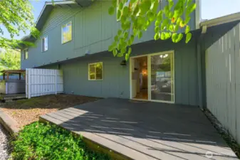 Lots of options with this space.  The neighbor even has a hot tub.