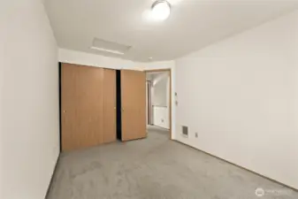 Second guest bedroom upstairs.