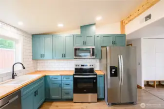 Beautifully updated kitchen