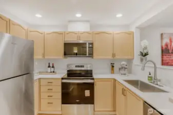 Kitchen with quartz countertops