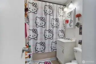 Full Bath - Hallway