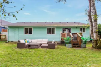 Private fenced backyard with no homes behind the yard